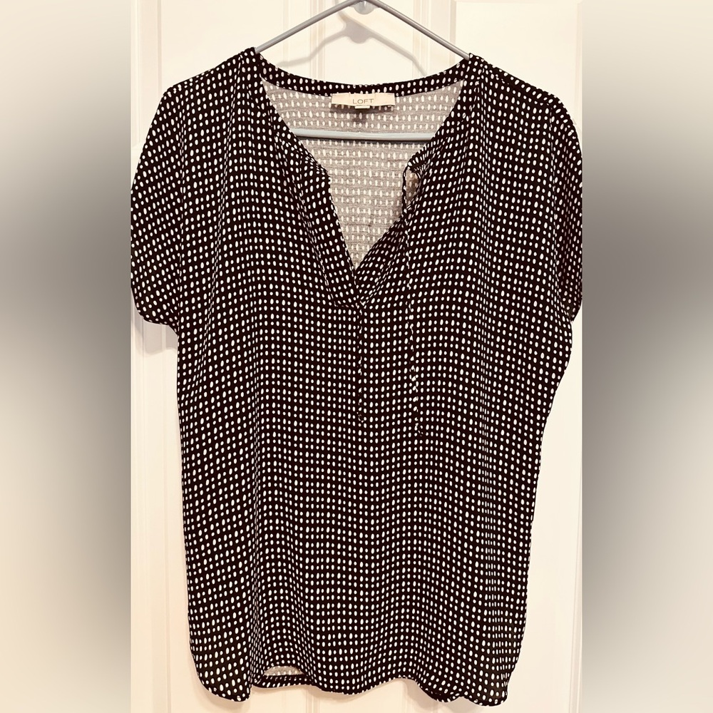 LOFT Black and White Dot Split V-Neck Blouse